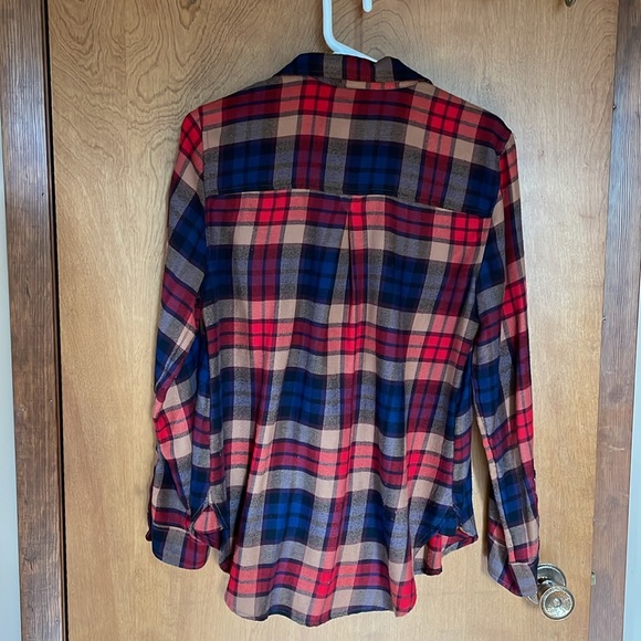 American Eagle, boyfriend fit, ahh-mazingly soft button up. - Picture 3 of 3